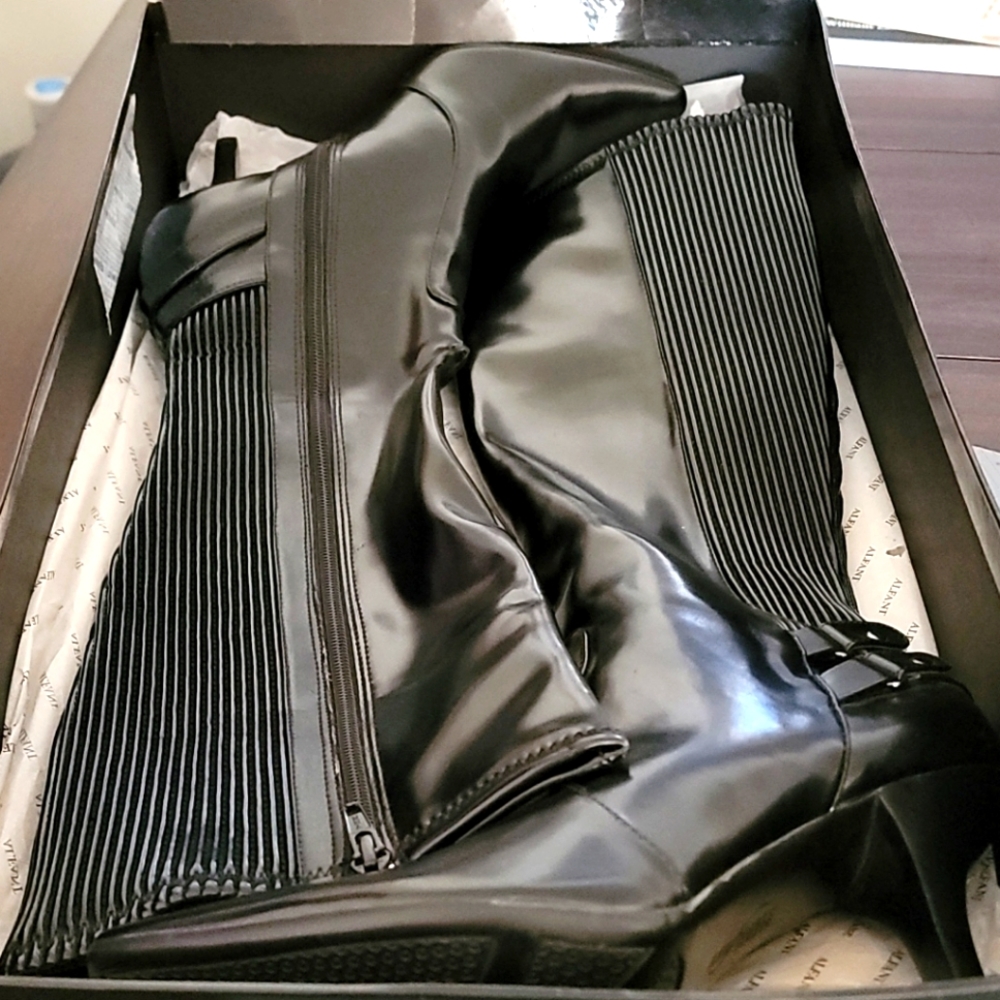 Alfani Woman's Boot